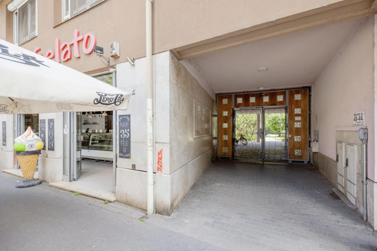 Bright And Spacious Penthouse W/ Terrace & Parking Budapest Exterior photo